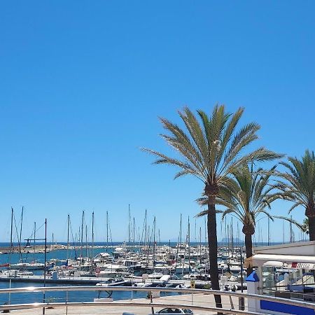 Apartamento en Estepona a metros del Puerto Deportivo Exterior foto